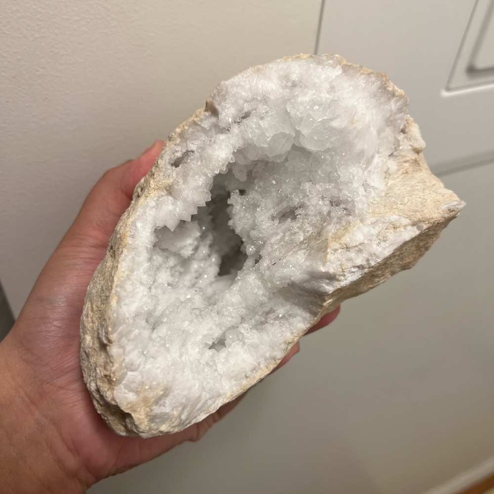 Quartz Crystal giant bolder
